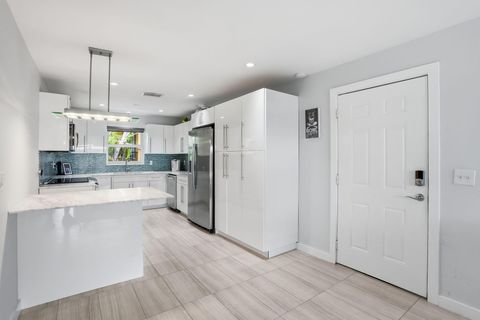 Tiny photo for 807 NE 1st Street #6w, Delray Beach, FL 33483 (MLS # B26016525)
