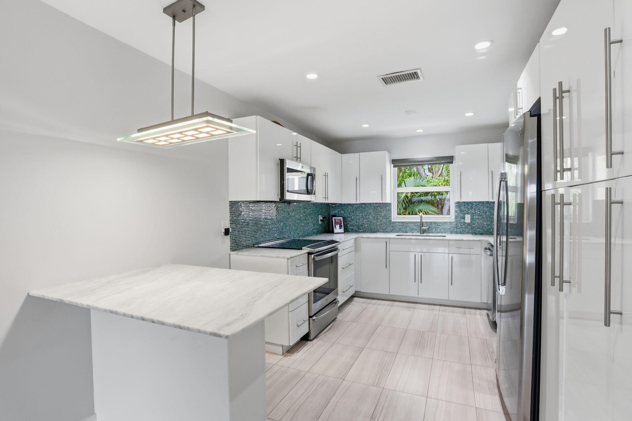 PARKVIEW MANOR CONDO - Residential