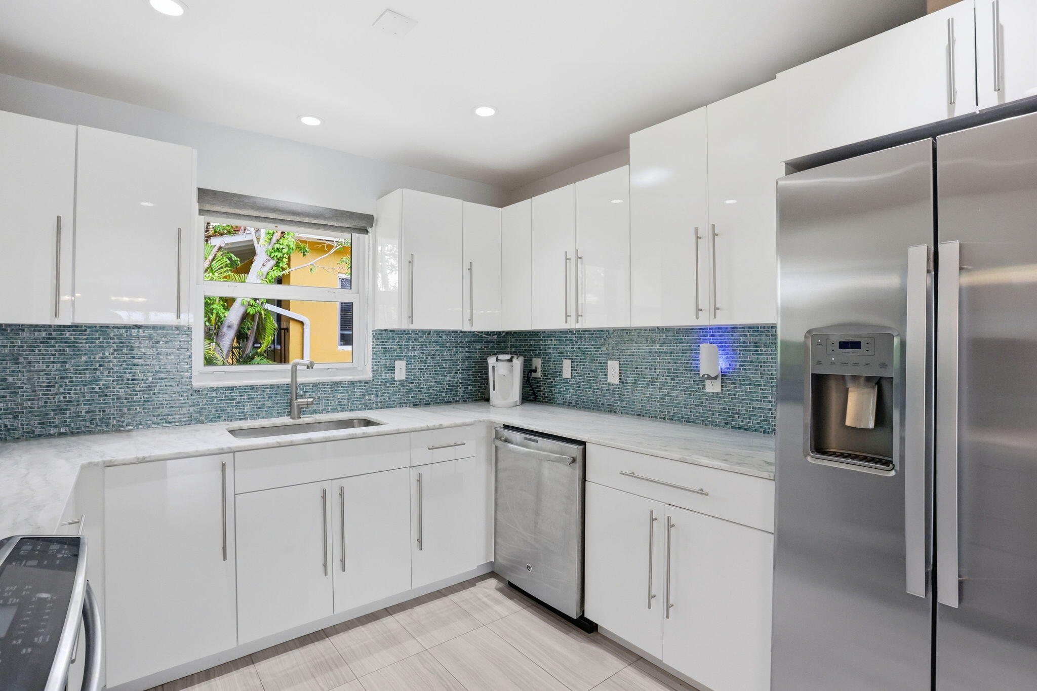 PARKVIEW MANOR CONDO - Residential