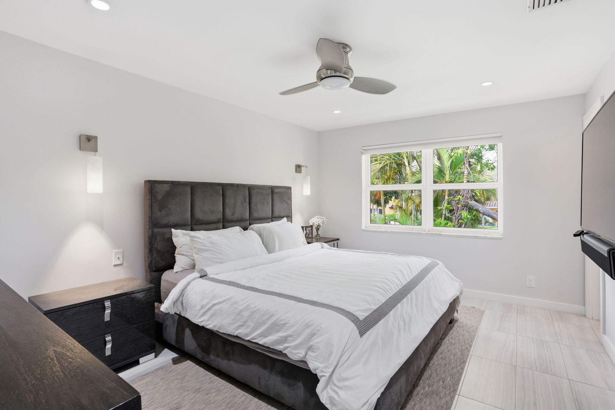 PARKVIEW MANOR CONDO - Residential