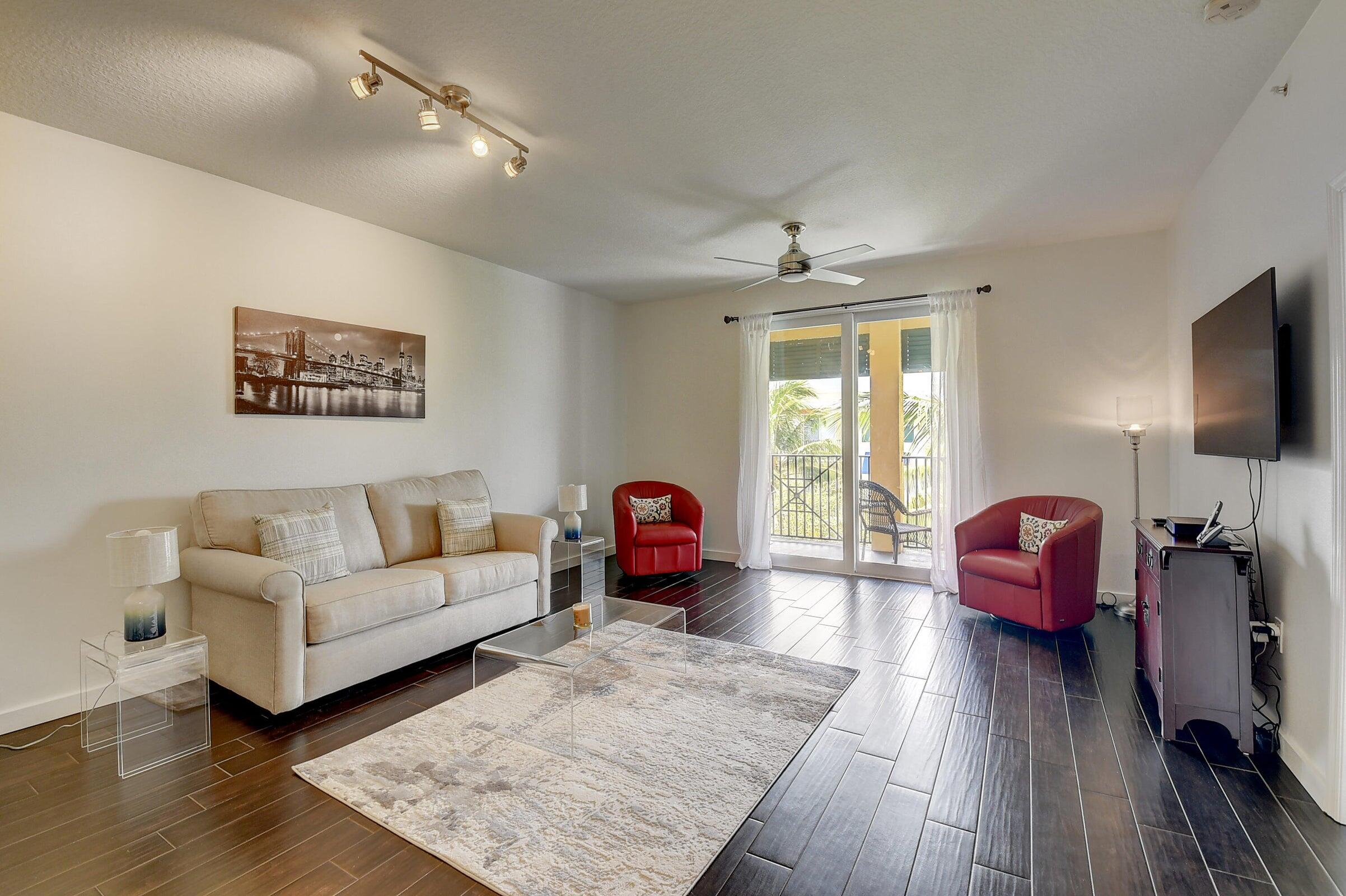 PINEAPPLE GROVE VILLAGE CONDO - Residential