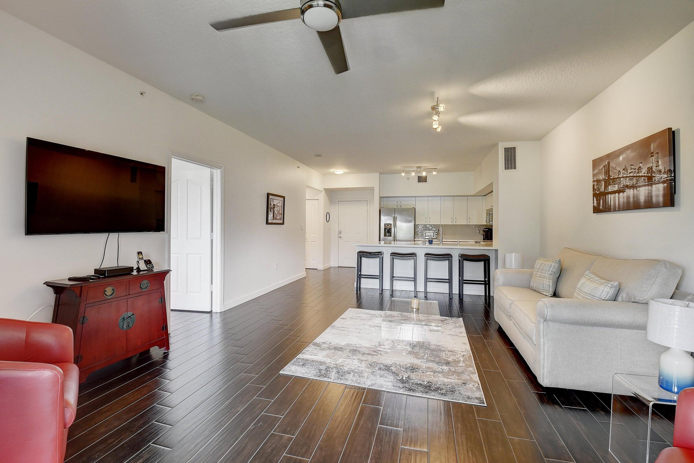 PINEAPPLE GROVE VILLAGE CONDO - Residential