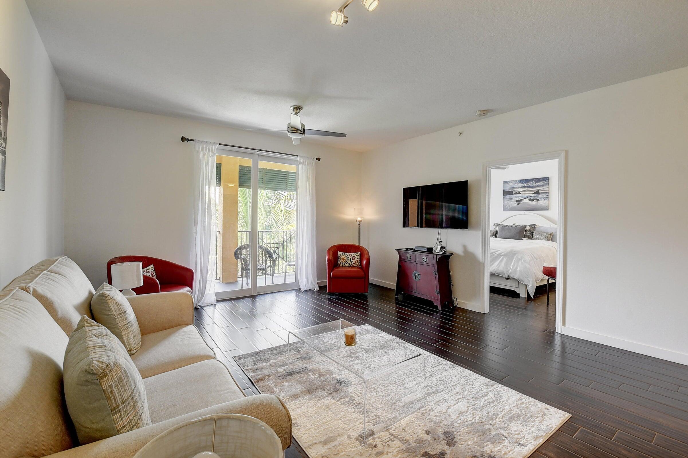 PINEAPPLE GROVE VILLAGE CONDO - Residential