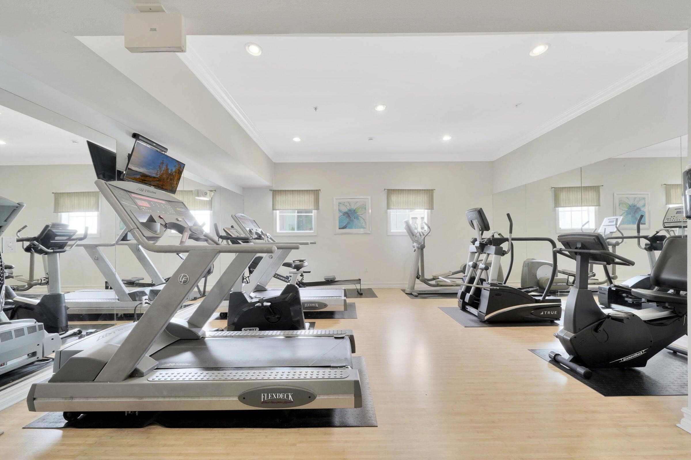 PINEAPPLE GROVE VILLAGE CONDO - Residential