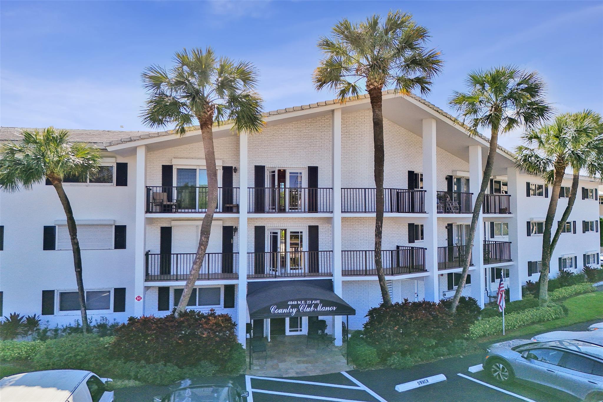 COUNTRY CLUB MANOR - Residential