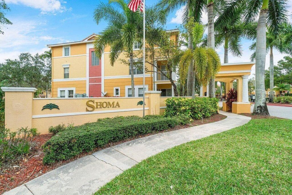 Photo of 3203 Shoma Drive #294/32, Royal Palm Beach, FL 33414 (MLS # R11083661)