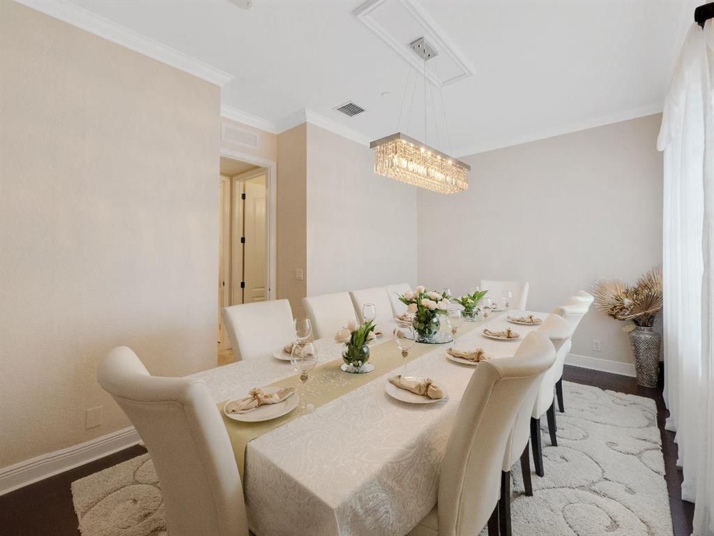 Photo of 4912 Vine Cliff Way E, Palm Beach Gardens, FL 33418 (MLS # R10707785)