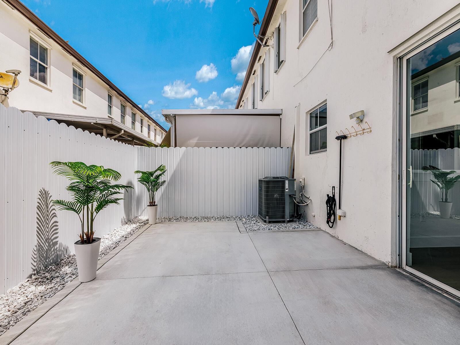 SHOMA HOMES SPLENDIDO CON - Residential Lease