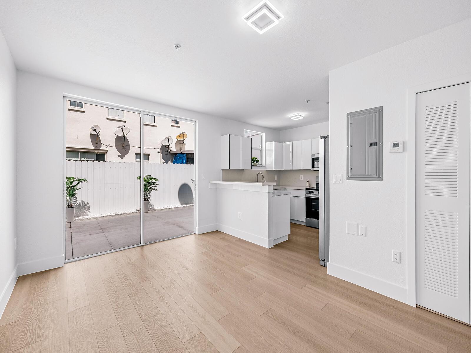 SHOMA HOMES SPLENDIDO CON - Residential Lease