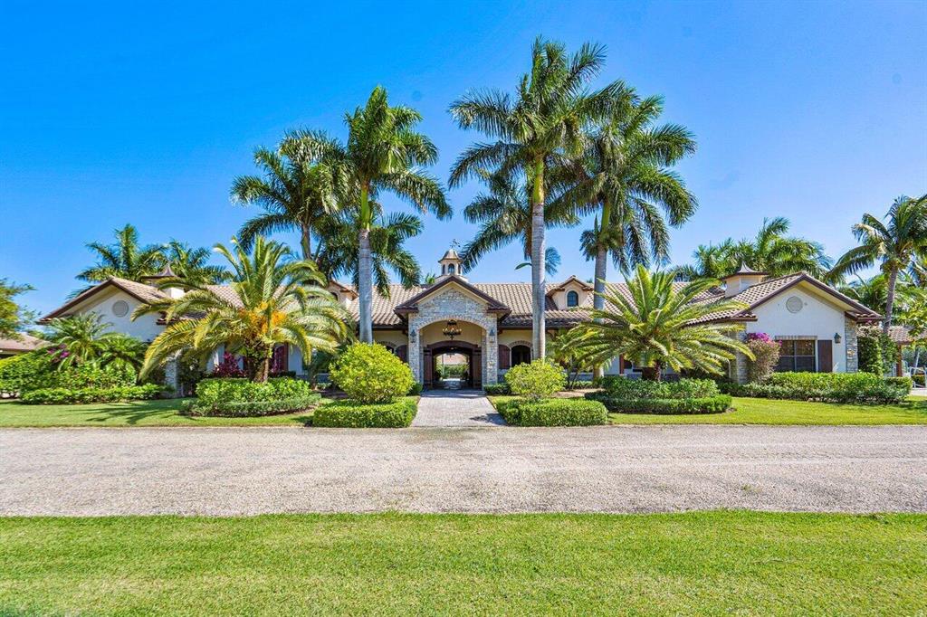 PALM BEACH POINT - Residential