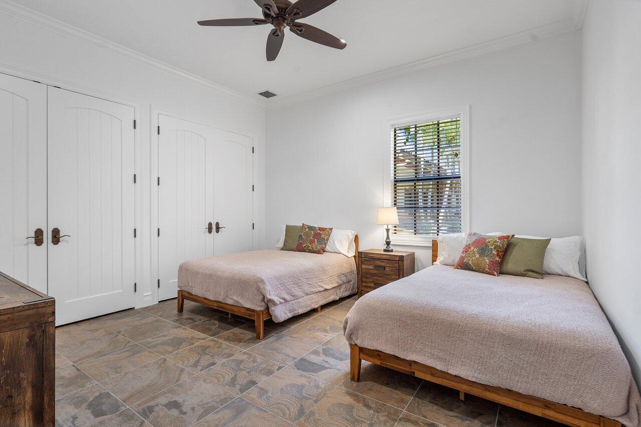 PALM BEACH POINT - Residential