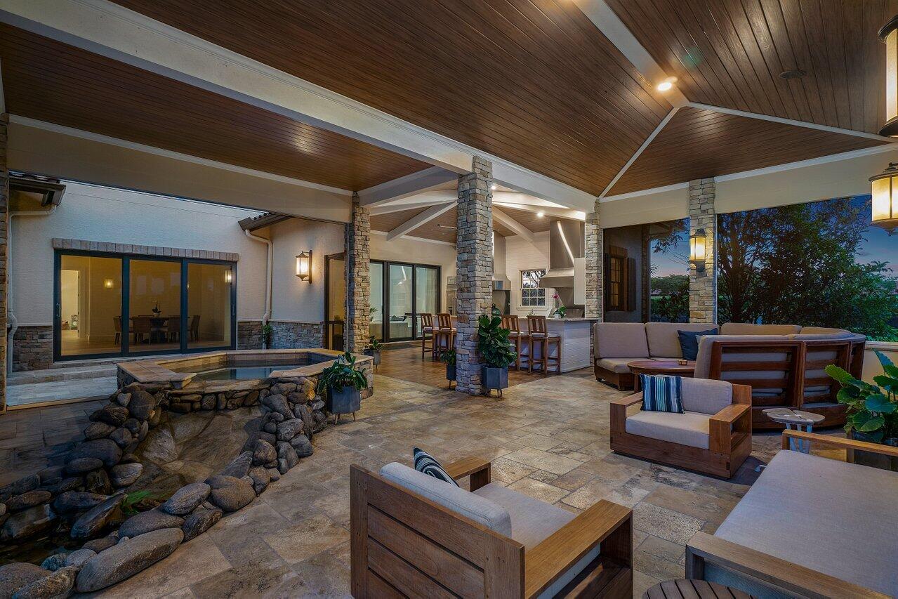 PALM BEACH POINT - Residential