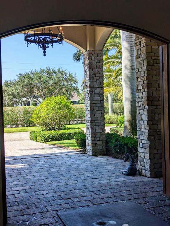 PALM BEACH POINT - Residential