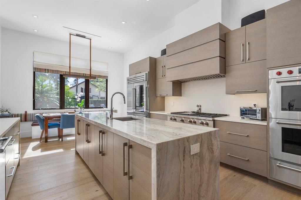 PALM BEACH POINT - Residential