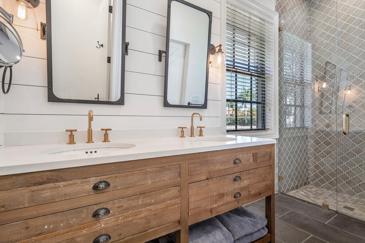 PALM BEACH POINT - Residential