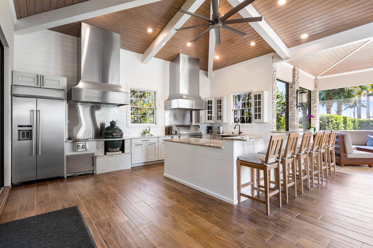 PALM BEACH POINT - Residential