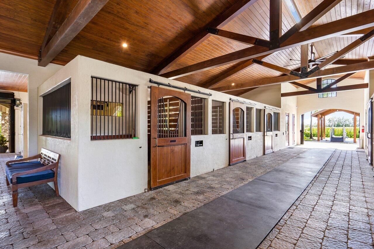 PALM BEACH POINT - Residential