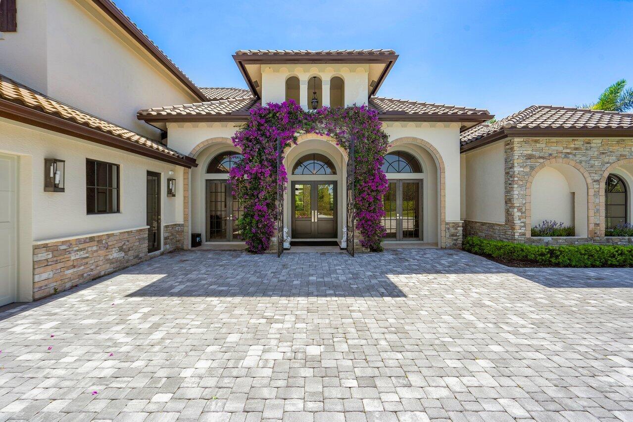 PALM BEACH POINT - Residential