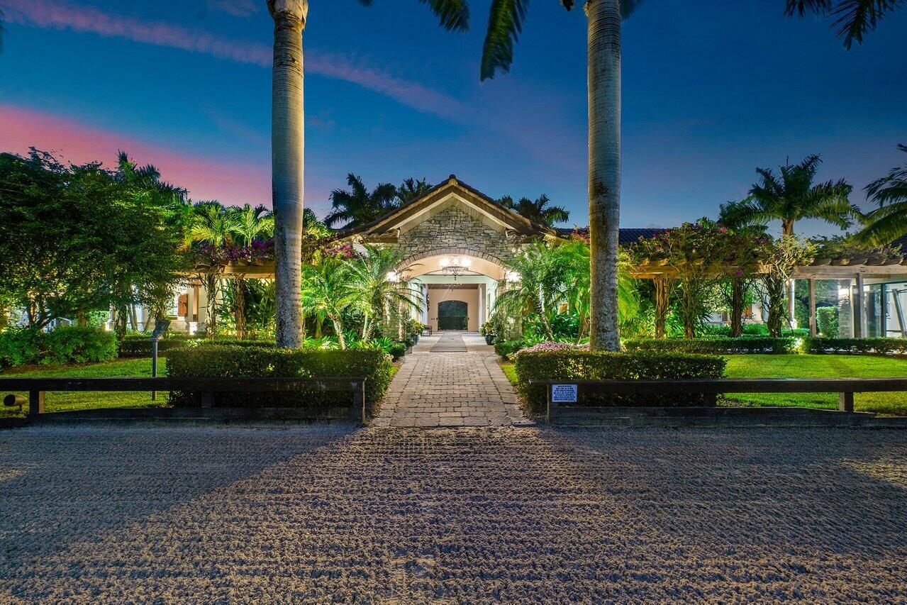 PALM BEACH POINT - Residential