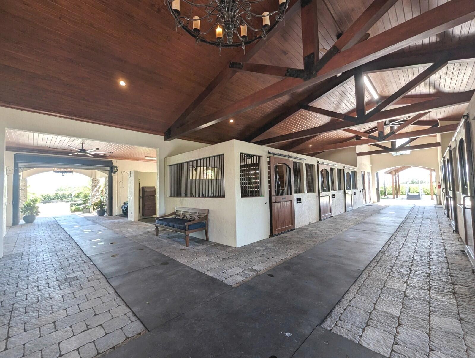 PALM BEACH POINT - Residential