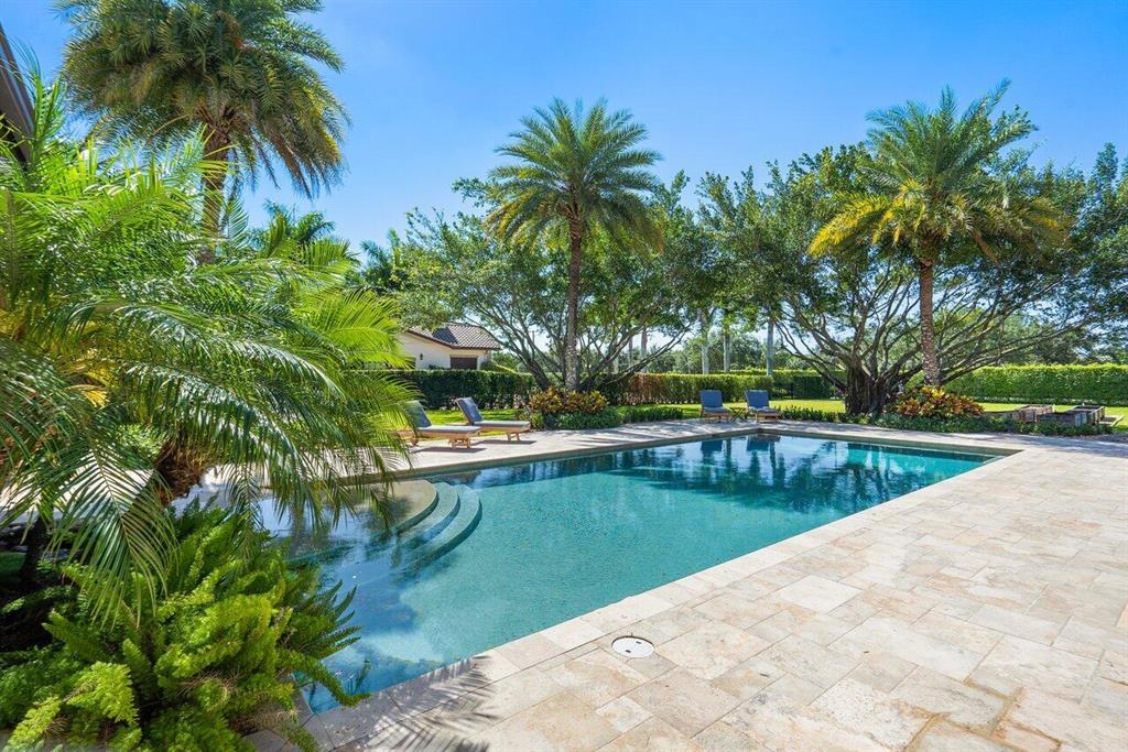 PALM BEACH POINT - Residential