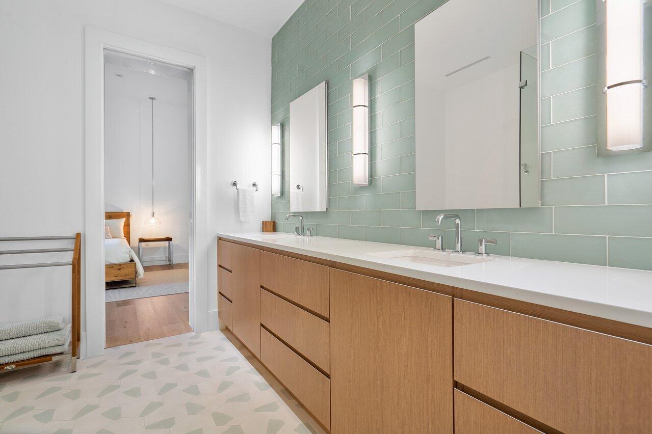 PALM BEACH POINT - Residential