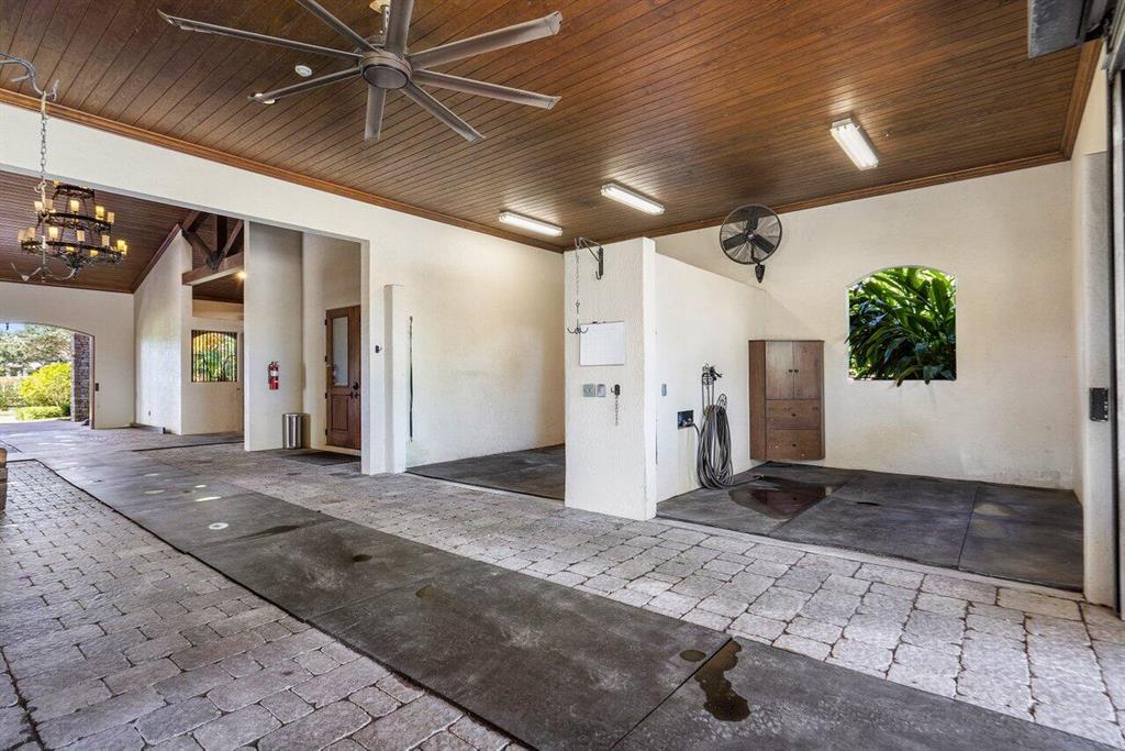 PALM BEACH POINT - Residential