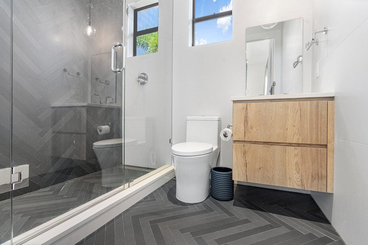 PALM BEACH POINT - Residential