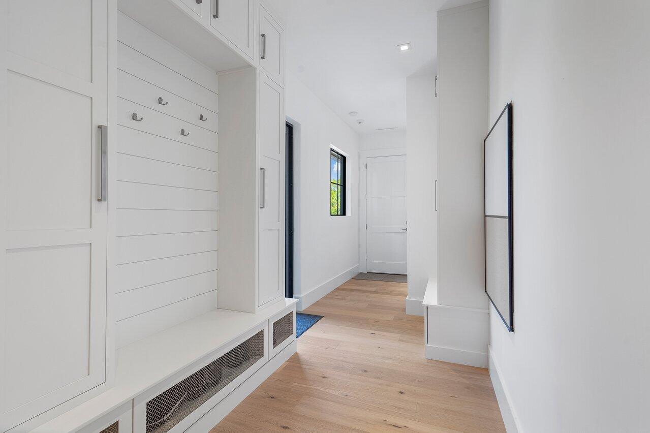 PALM BEACH POINT - Residential