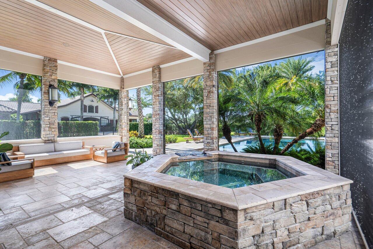 PALM BEACH POINT - Residential