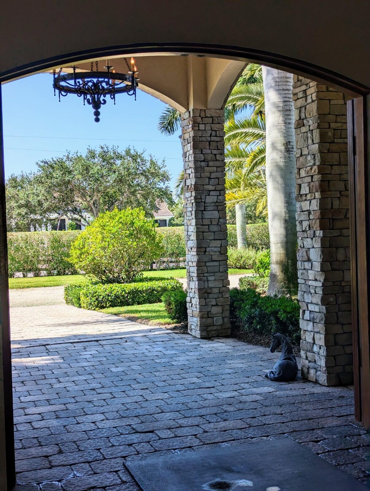 PALM BEACH POINT - Residential