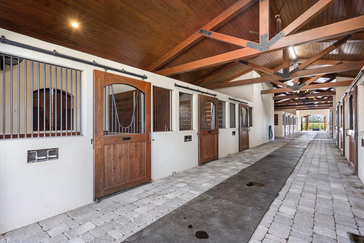 PALM BEACH POINT - Residential