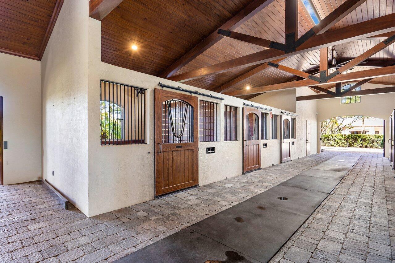 PALM BEACH POINT - Residential