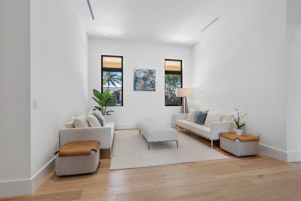 PALM BEACH POINT - Residential