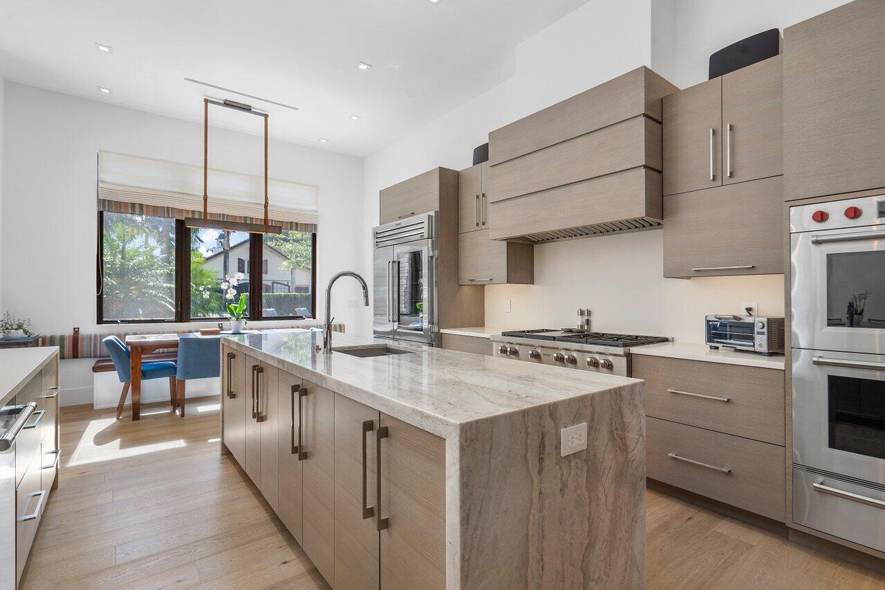 PALM BEACH POINT - Residential