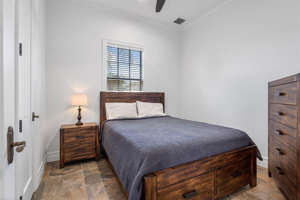 PALM BEACH POINT - Residential