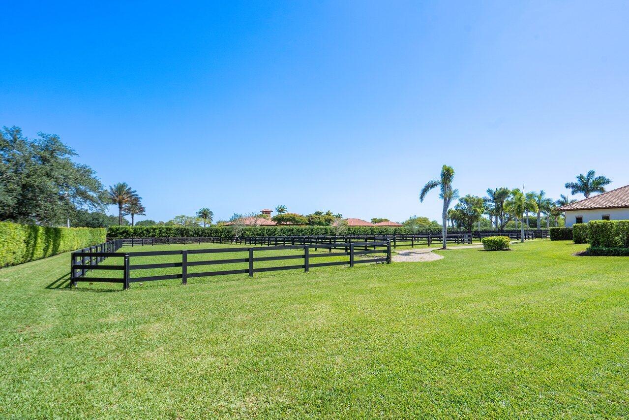 PALM BEACH POINT - Residential