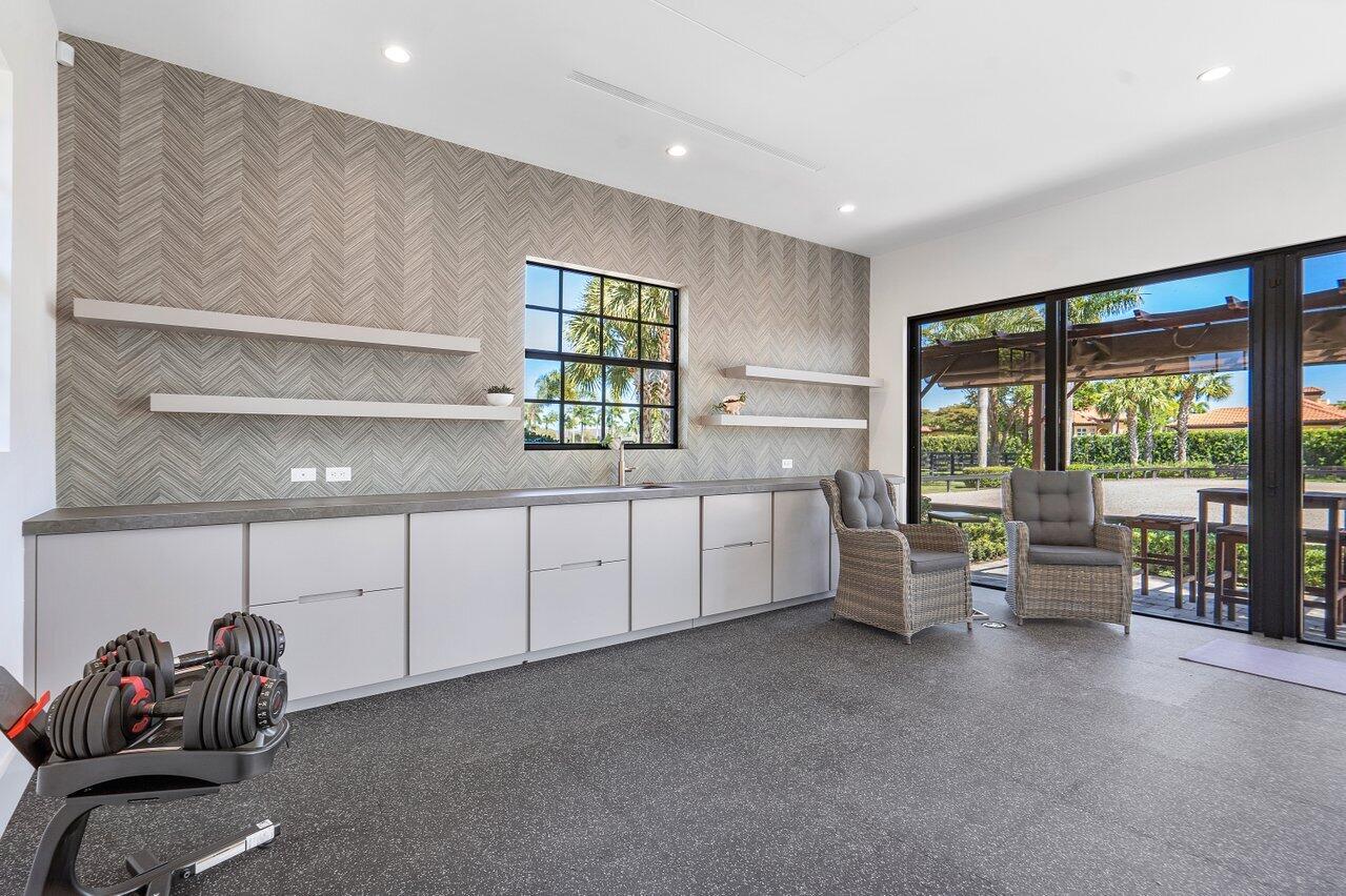 PALM BEACH POINT - Residential