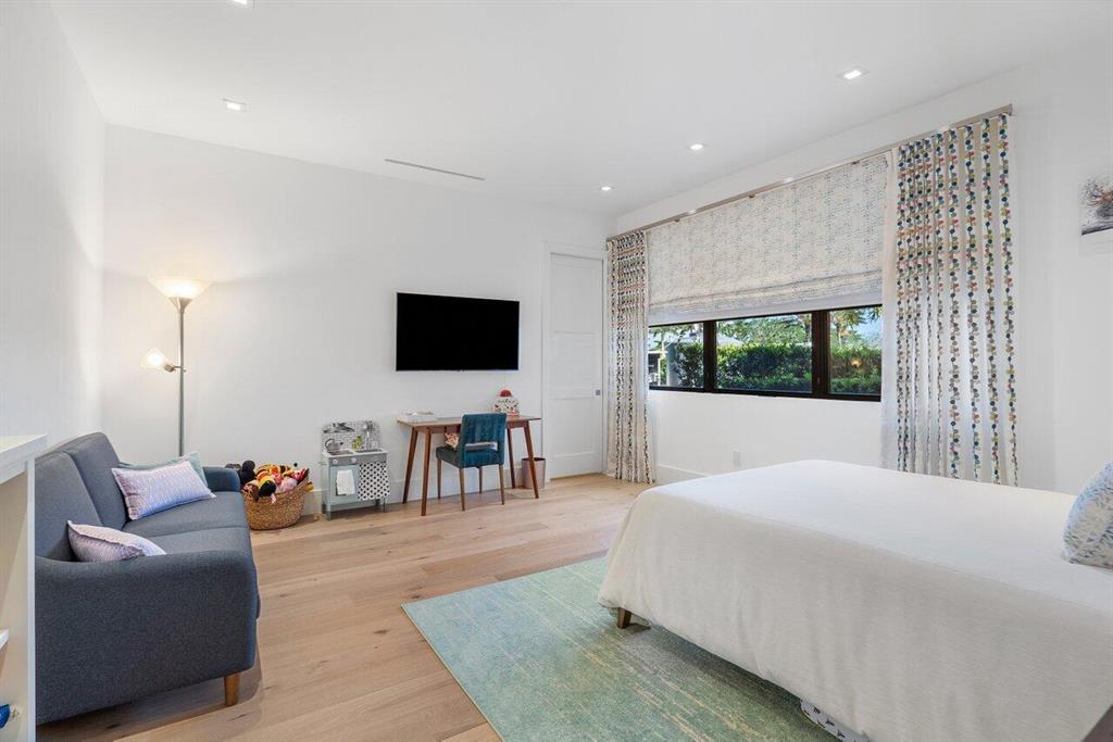 PALM BEACH POINT - Residential