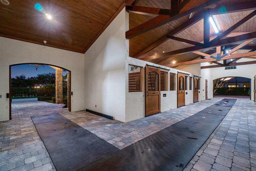 PALM BEACH POINT - Residential