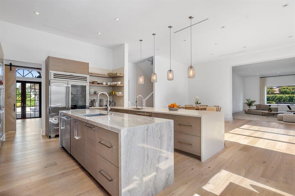 PALM BEACH POINT - Residential