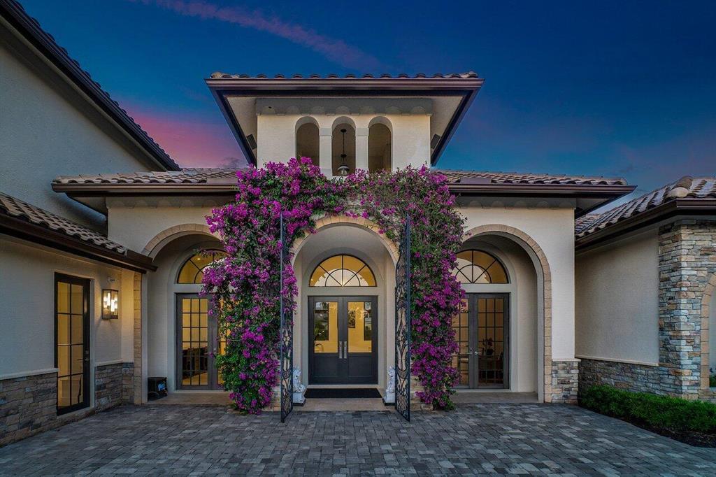 PALM BEACH POINT - Residential