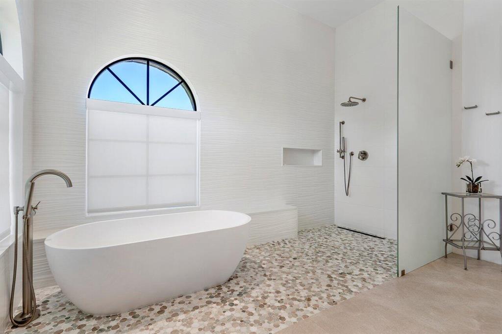 PALM BEACH POINT - Residential