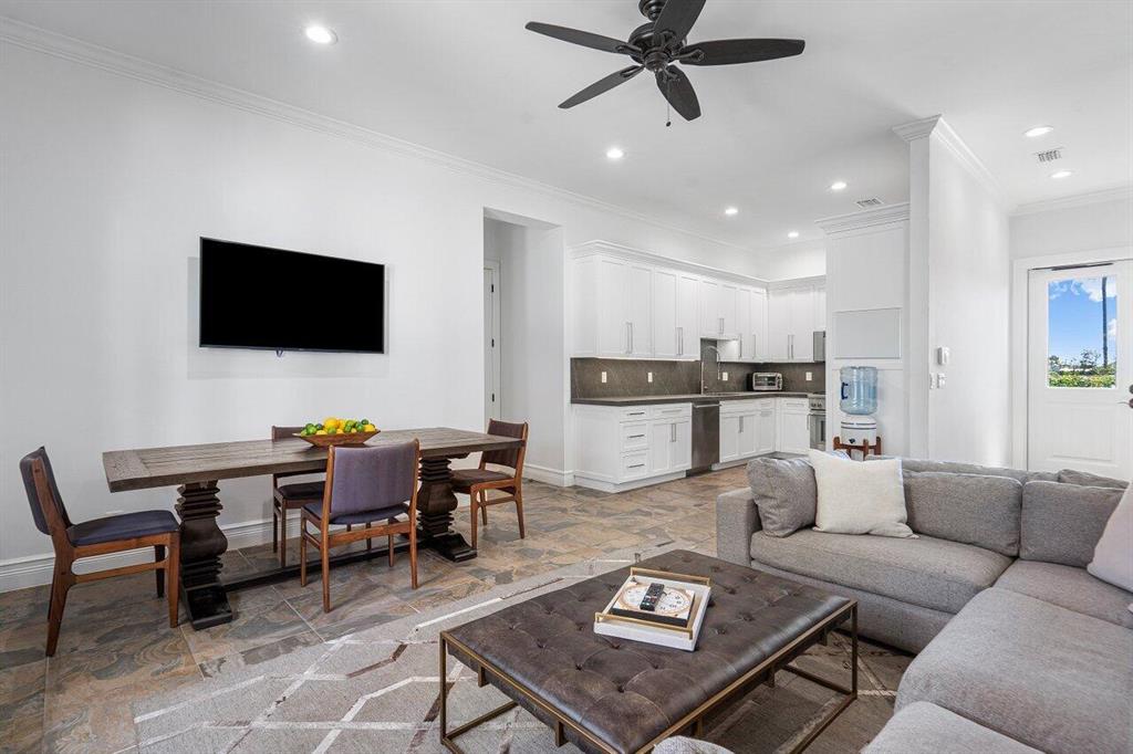 PALM BEACH POINT - Residential