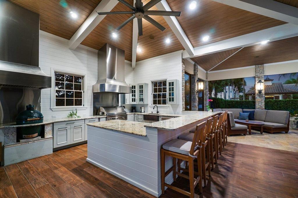 PALM BEACH POINT - Residential