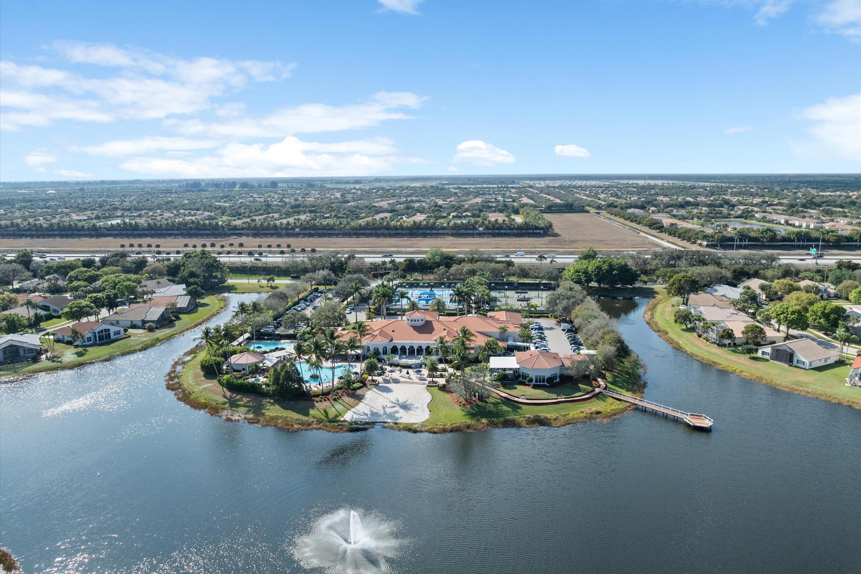 VALENCIA LAKES - Residential