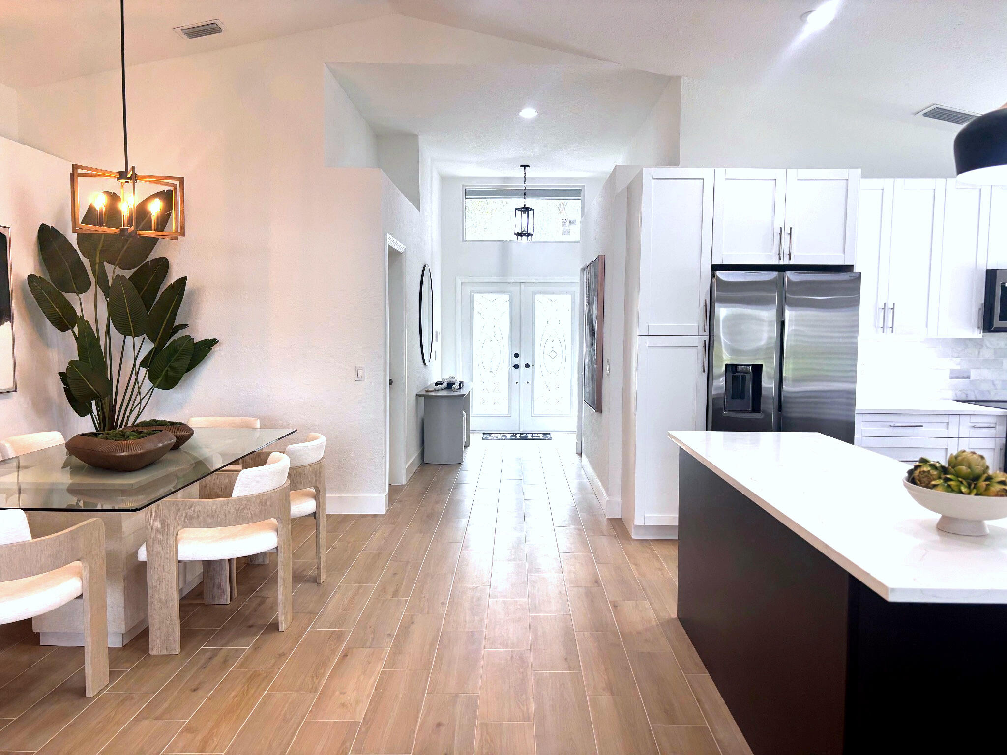 VALENCIA LAKES - Residential