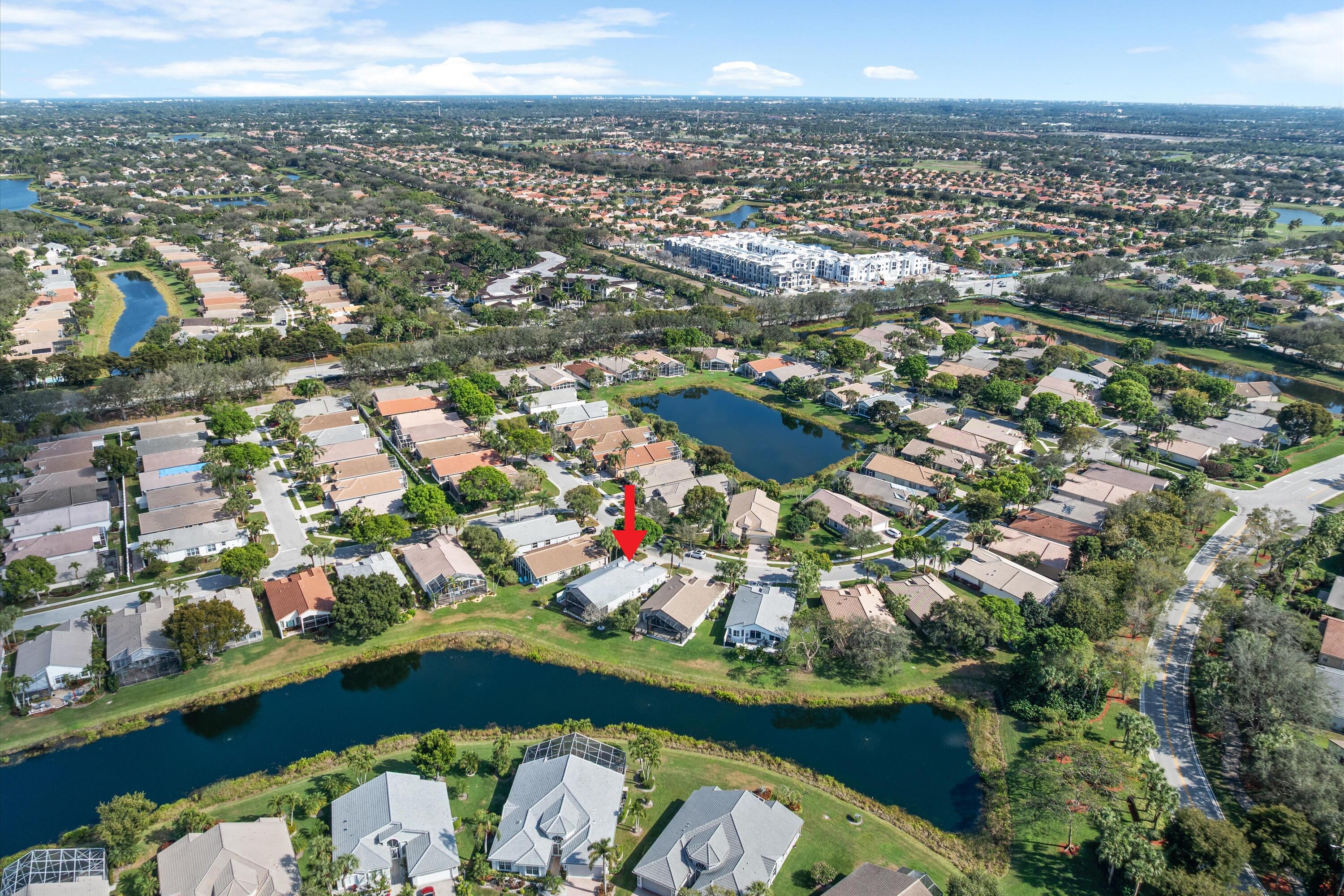 VALENCIA LAKES - Residential