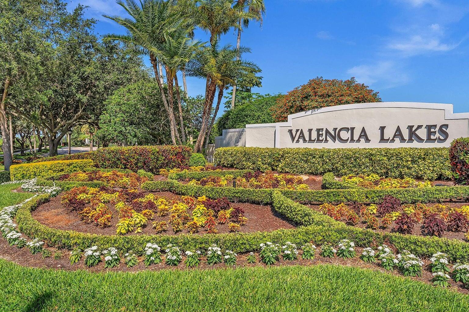 VALENCIA LAKES - Residential