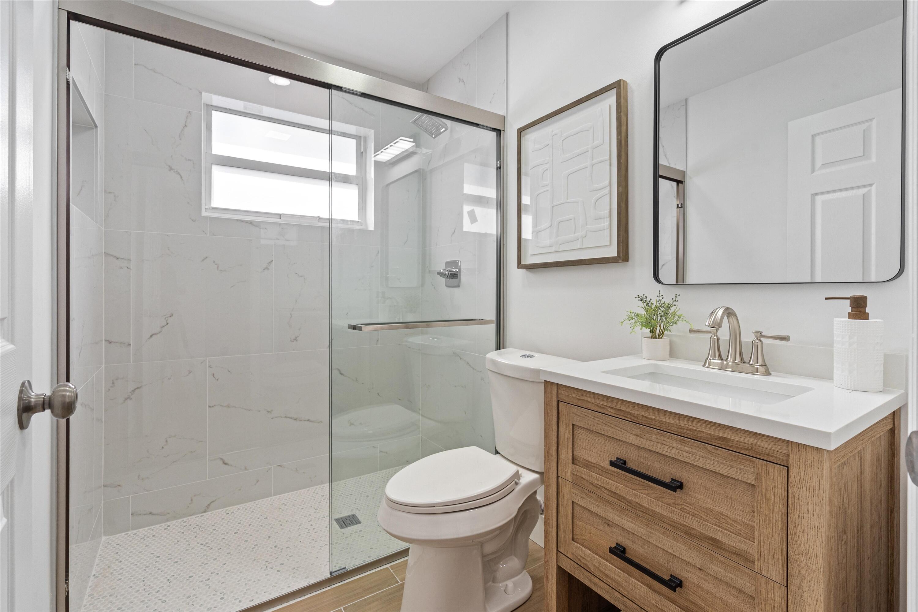 VALENCIA LAKES - Residential